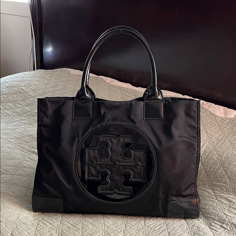 TORY BURCH XL Ella Tote with Patent Trim and Patent Front Logo